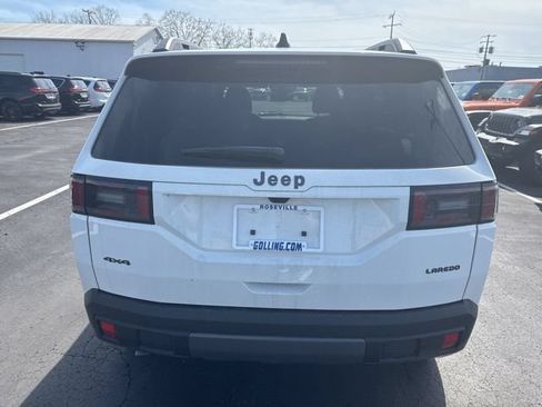 Used 2026 Jeep Cherokee Laredo AWD/4WD image 5