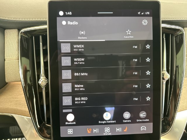 Certified 2025 Volvo XC90 B6 Ultra AWD/4WD image 16