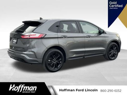 Certified 2024 Ford Edge SE w/ Black Appearance Package image 3