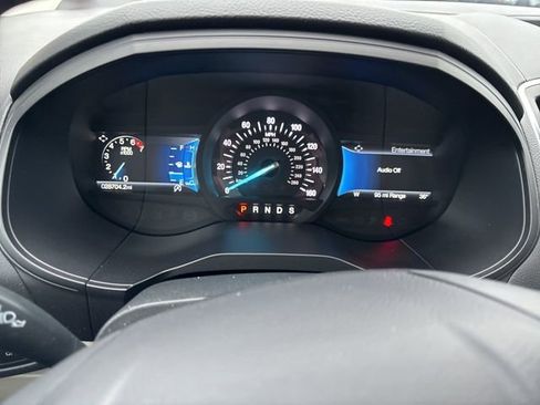 Used 2024 Ford Edge Titanium image 28