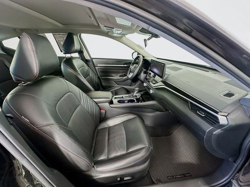 Used 2023 Nissan Altima 2.5 SR w/ SR Premium Package image 28