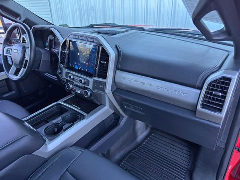 Used 2022 Ford F250 Lariat w/ Lariat Ultimate Package image 16