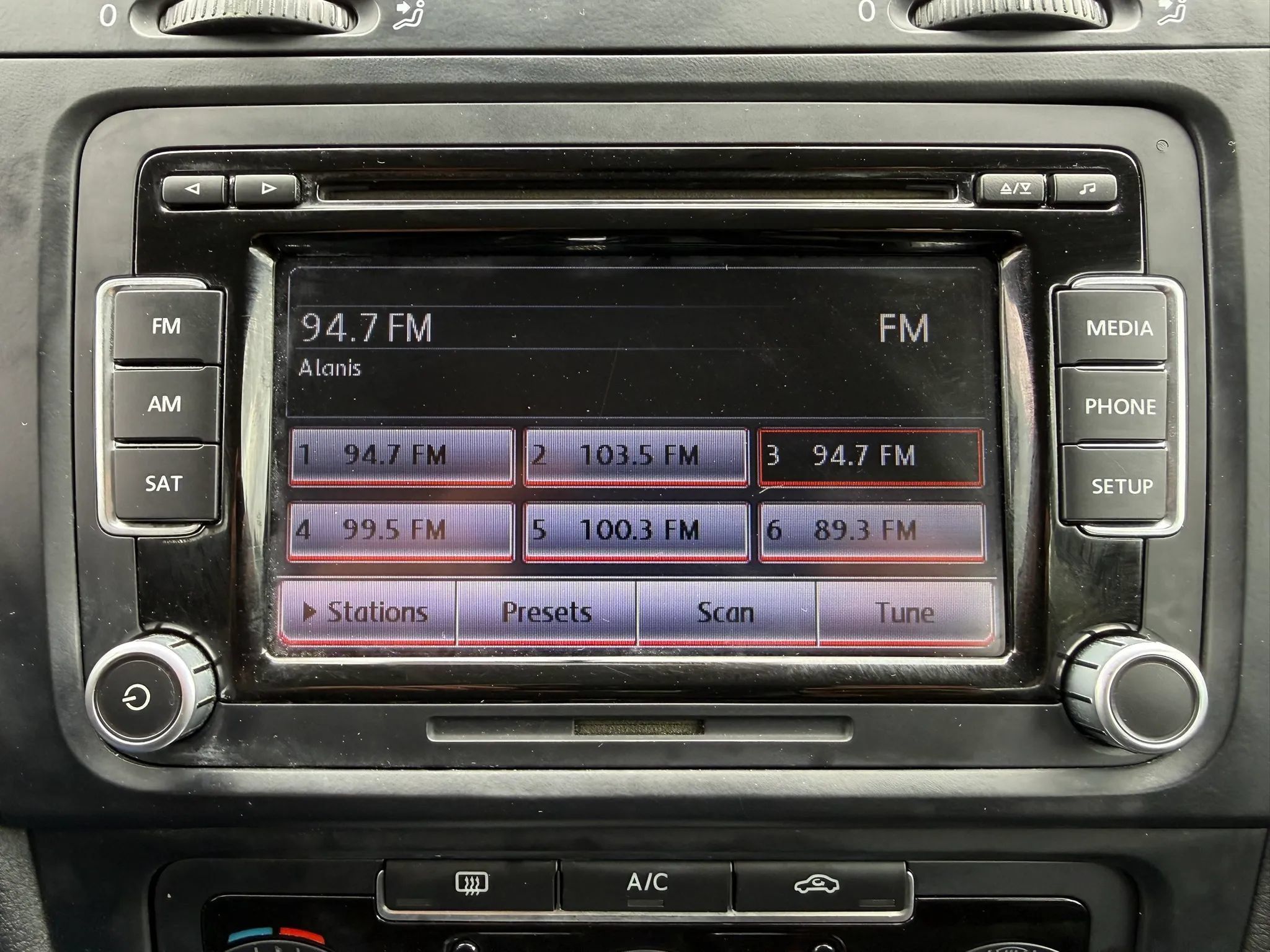 Used 2013 Volkswagen Jetta TDI FWD image 39