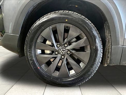 Used 2022 Volkswagen Taos S AWD/4WD image 8