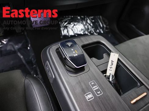 Used 2023 Nissan Ariya FWD image 12