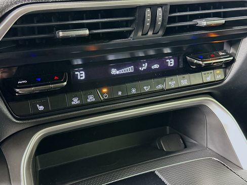 Used 2025 MAZDA CX-90 3.3 Turbo w/ Premium Sport Pkg image 23