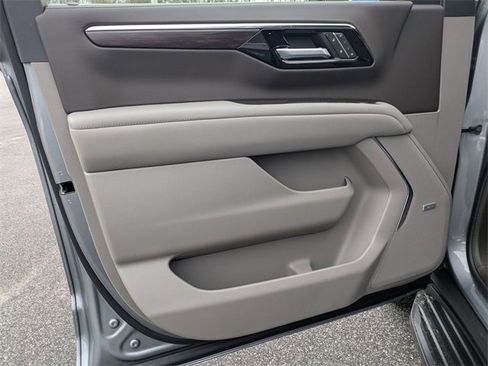 New 2026 Chevrolet Suburban LT w/ Comfort Package image 8