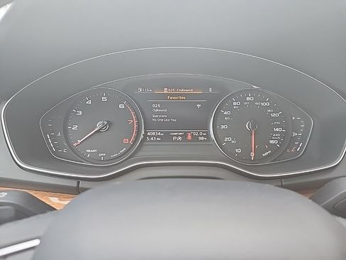 Used 2023 Audi Q5 2.0T Premium w/ Convenience Package AWD/4WD image 22