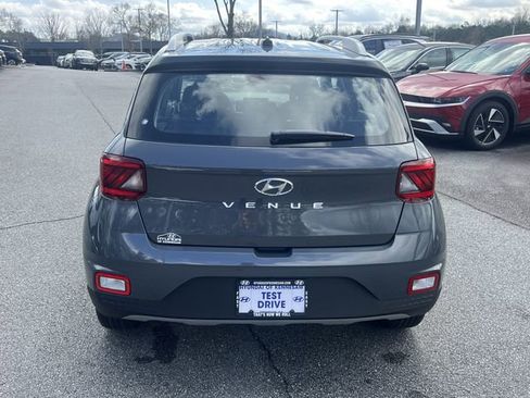 New 2026 Hyundai Venue SEL image 6