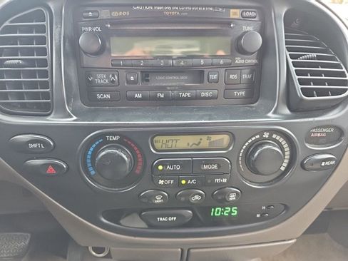 Used 2005 Toyota Sequoia SR5 image 26