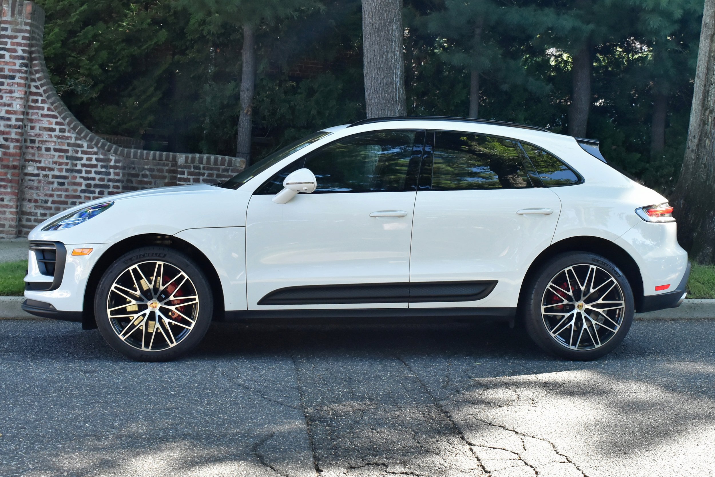 Used 2023 Porsche Macan S AWD/4WD image 4