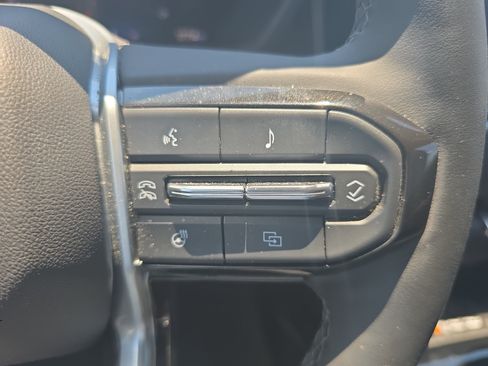 Used 2026 Chevrolet Colorado Trail Boss AWD/4WD image 18