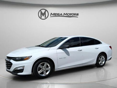 Used 2021 Chevrolet Malibu LS FWD image 2
