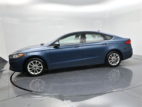 Used 2019 Ford Fusion SE image 4