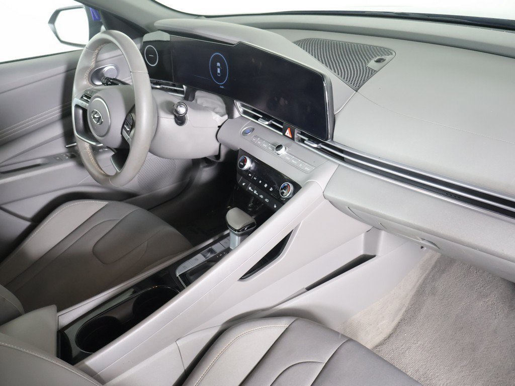 Used 2023 Hyundai Elantra SEL w/ Convenience Package FWD image 28