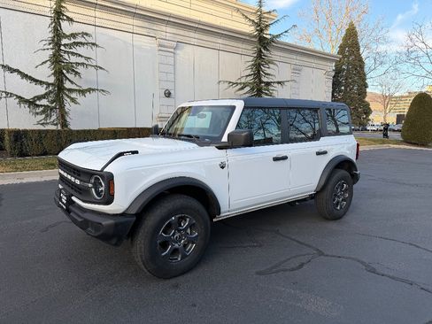 Used 2025 Ford Bronco Big Bend image 2