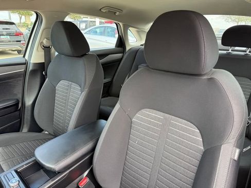 Used 2025 Kia K5 LXS image 11