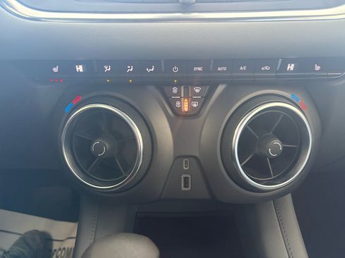 Used 2022 Chevrolet Blazer LT image 20