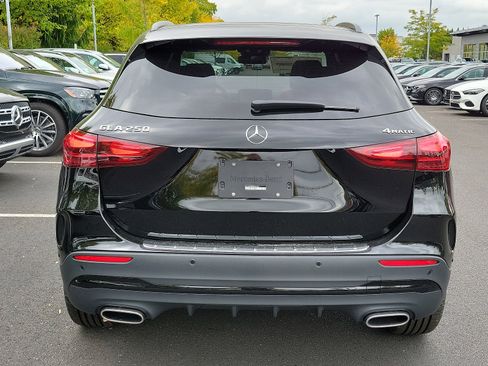 New 2025 Mercedes-Benz GLA 250 4MATIC image 5