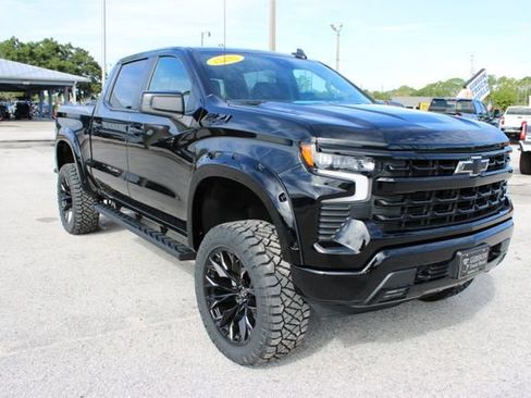 Used 2025 Chevrolet Silverado 1500 RST w/ Dark Appearance Package AWD/4WD image 15