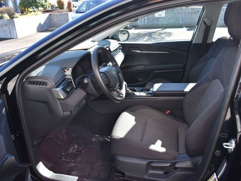 Certified 2025 Toyota Camry LE image 18