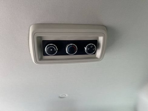 Used 2015 Dodge Grand Caravan SE w/ Quick Order Package 29E SE FWD image 19