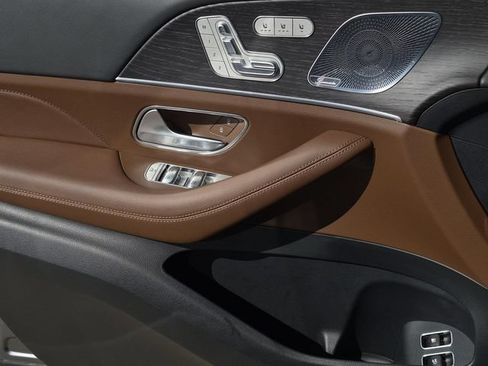 Certified 2025 Mercedes-Benz GLE 450e 4MATIC image 18