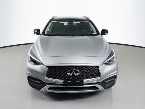 Used 2018 INFINITI QX30 AWD image 2