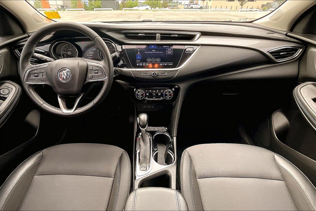 Used 2022 Buick Encore GX Select w/ Sport Touring Package FWD image 5