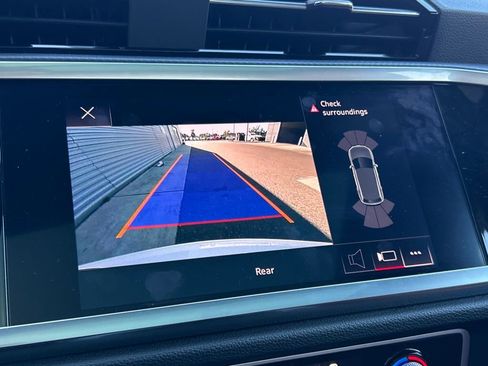 Used 2022 Audi Q3 2.0T Premium image 28