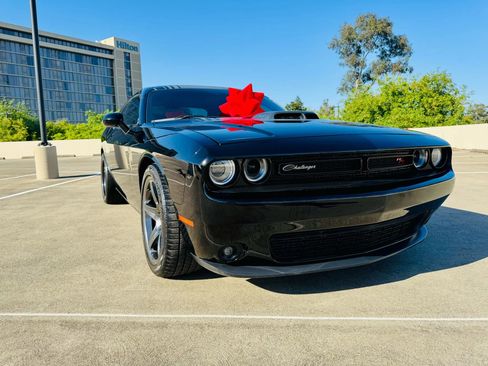 Used 2016 Dodge Challenger R/T Plus image 3