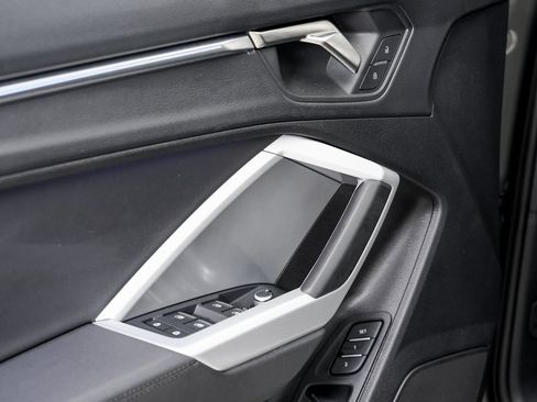 Certified 2025 Audi Q3 2.0T Premium Plus w/ Premium Plus Package image 8