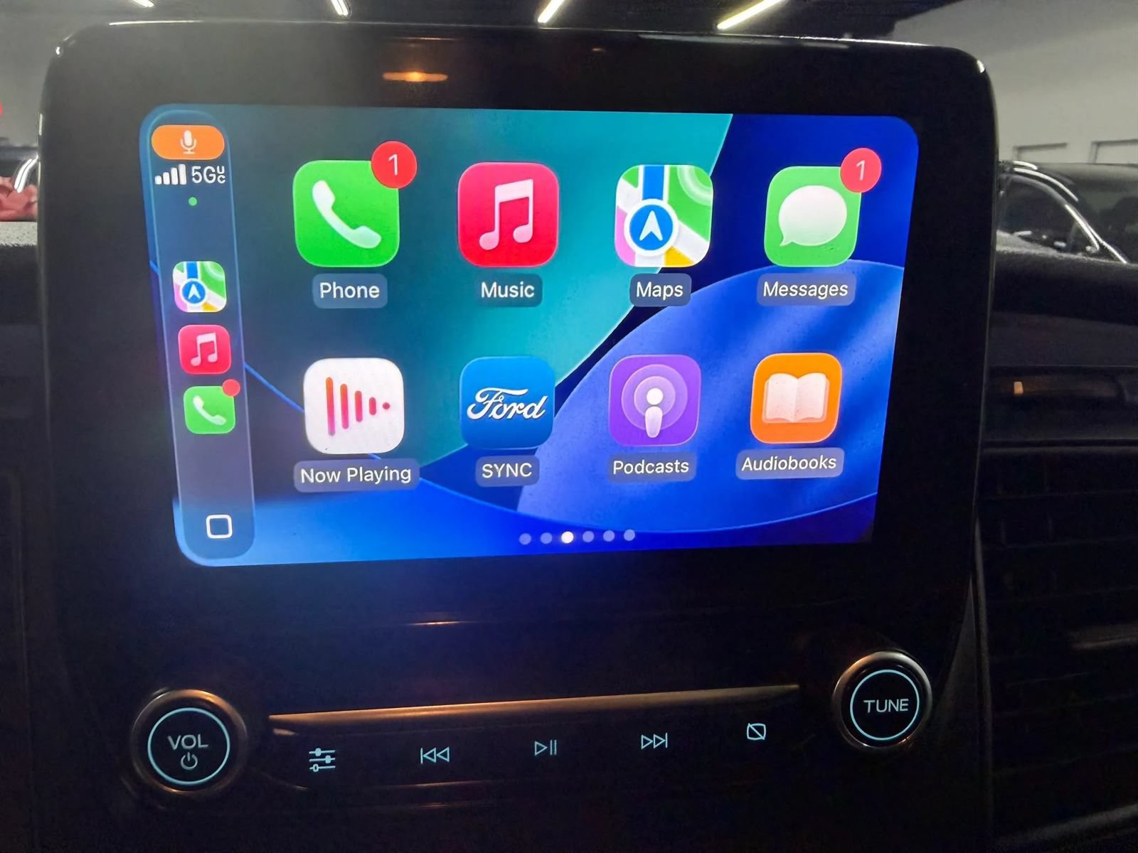 Used 2020 Ford Transit 150 XL RWD image 38