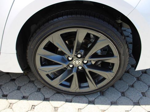 Used 2023 Toyota Corolla SE w/ SE Premium Package FWD image 12