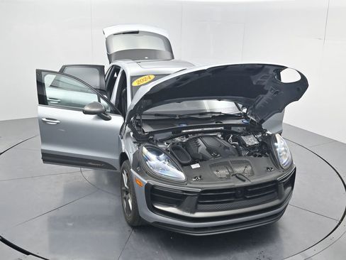 Used 2024 Porsche Macan Turbo AWD/4WD image 56