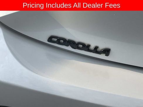 Used 2025 Toyota Corolla Hatchback w/ SE Package FWD image 6