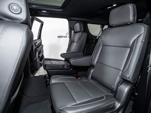 Used 2024 GMC Yukon XL Denali image 20