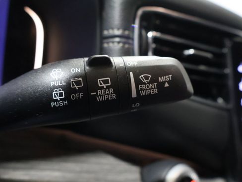 Certified 2024 Jeep Wagoneer Series II image 35