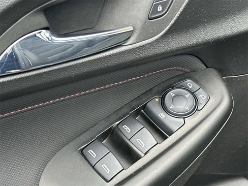 Used 2022 Chevrolet TrailBlazer RS w/ Sun and Liftgate Package image 17