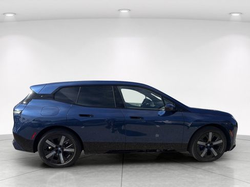 Used 2024 BMW iX xDrive50 w/ Premium Package AWD/4WD image 3