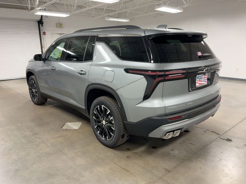 New 2026 Chevrolet Traverse LT w/ Sun and Wheel Package image 2