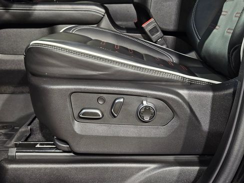 Used 2025 GMC Yukon AT4 Ultimate image 21