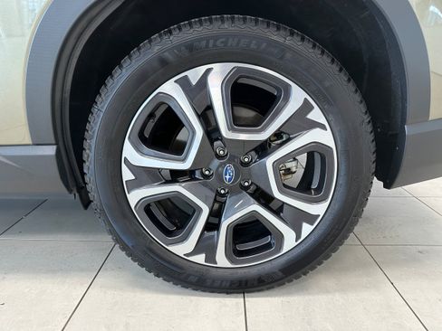 Used 2024 Subaru Ascent Touring AWD/4WD image 8
