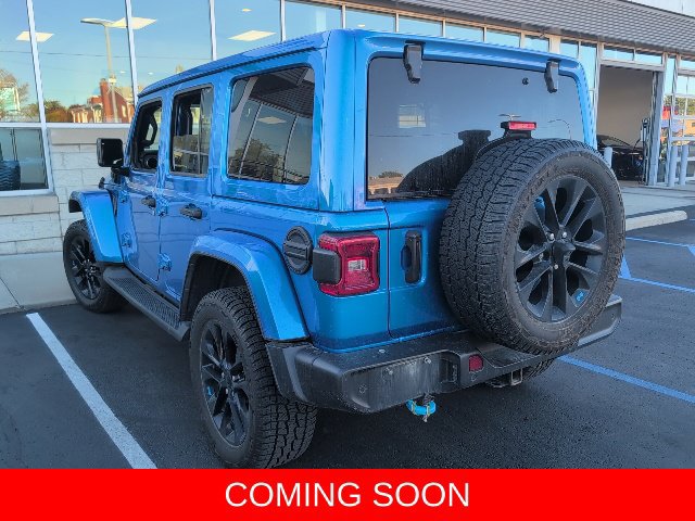 Used 2022 Jeep Wrangler Unlimited Sahara w/ Cold Weather Group AWD/4WD image 6