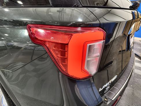 Used 2022 Ford Explorer Limited w/ Hybrid Equipment Group 310A image 17