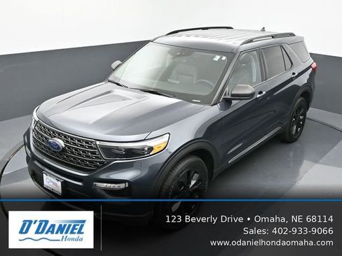 Used 2022 Ford Explorer XLT w/ Equipment Group 202A AWD/4WD image 21