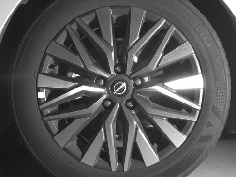 Used 2025 Nissan Altima 2.5 SV image 12