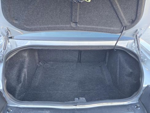 Used 2023 Dodge Challenger SXT image 7