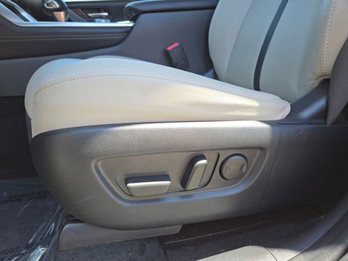 Certified 2024 MAZDA CX-90 Plug-In Hybrid w/ Preferred AWD/4WD image 15