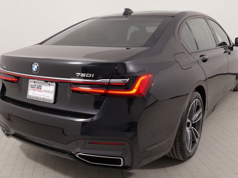 Used 2022 BMW 750i xDrive 750i xDrive w/ Executive Package image 14